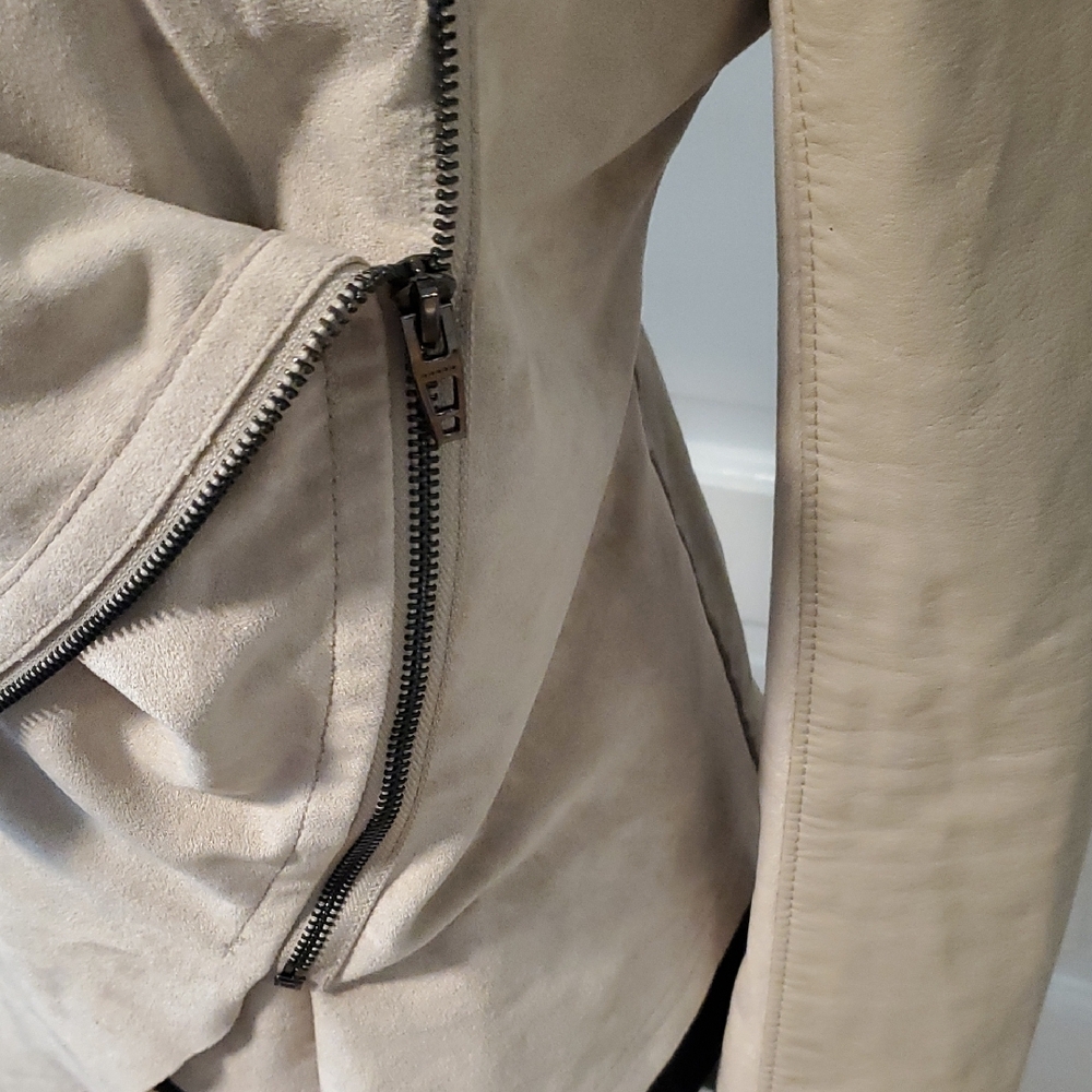 Blank NYC Cream Asymmetrical Faux Suede And Faux Leather Zip Up Jacket - Picture 4 of 15